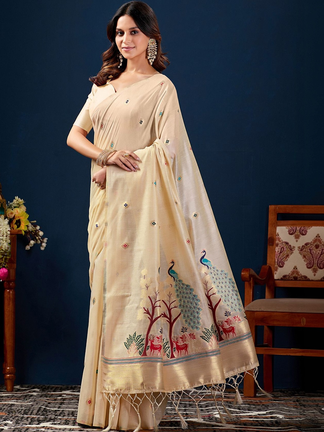 FABRINO Woven Design Zari Pure Cotton Jamdani Saree