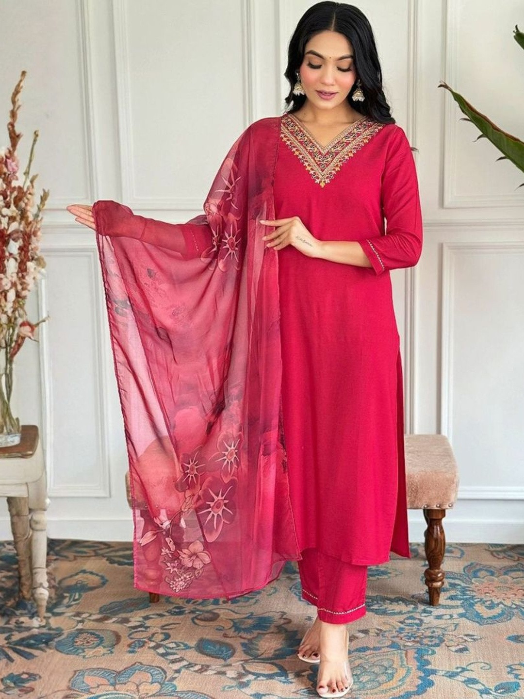 NNC-NEXT NOVA CLOTHES Women Floral Embroidered Regular Thread Work Kurta with Trousers & With Dupatta
