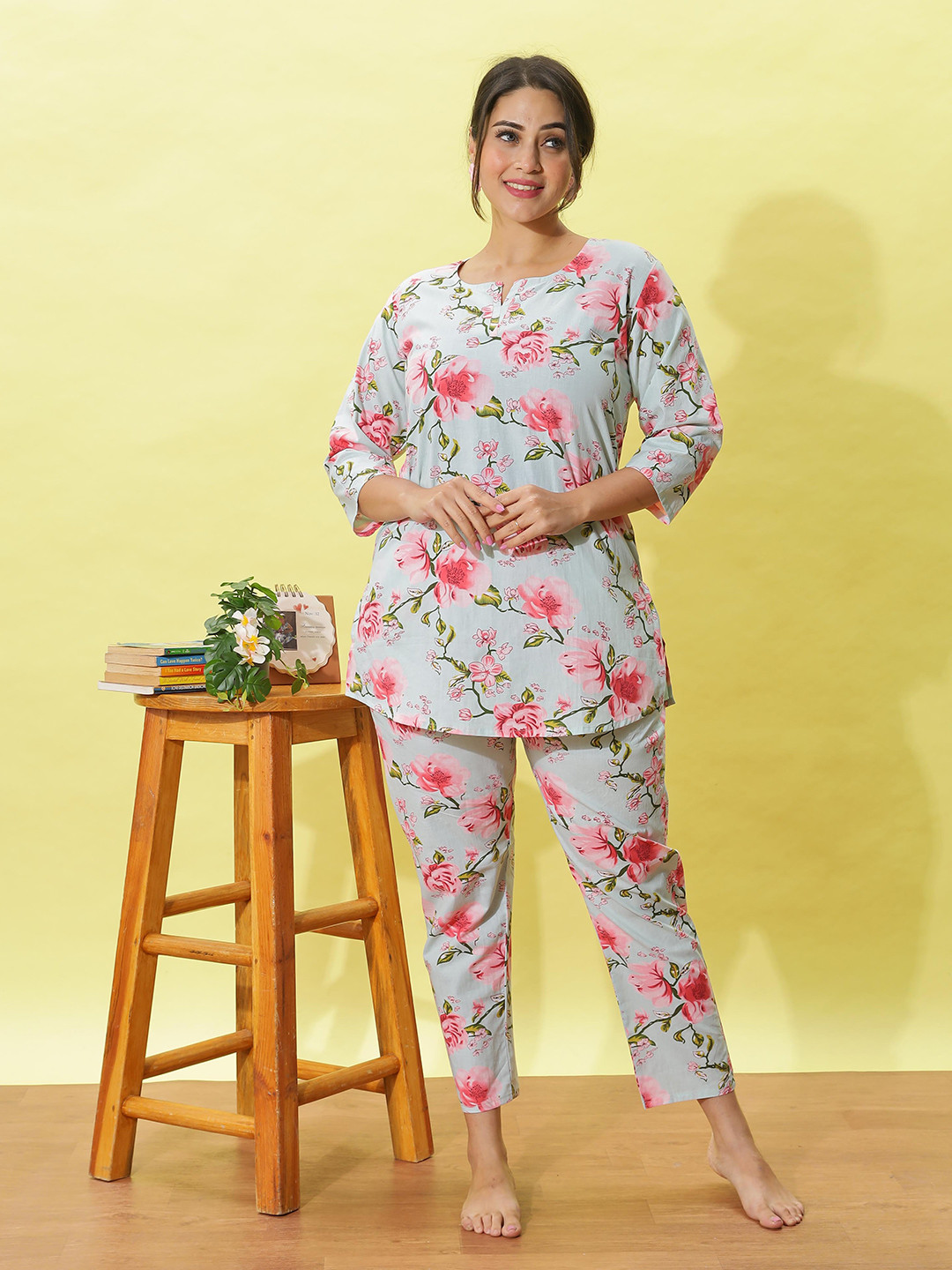 9shines Label Women Printed Pure Cotton Night Suit