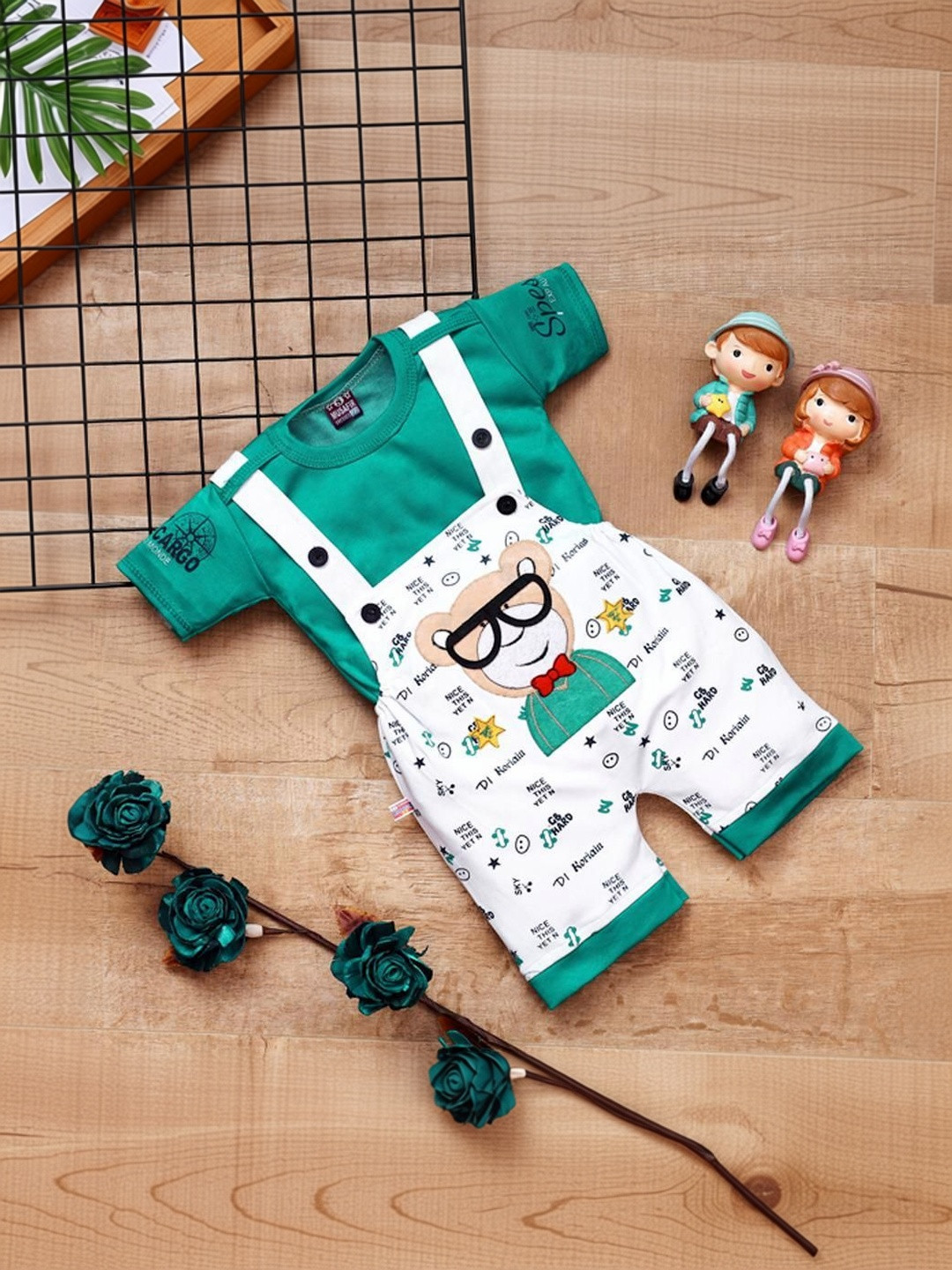 Torham Kids Printed Three-Fourth Length Dungarees