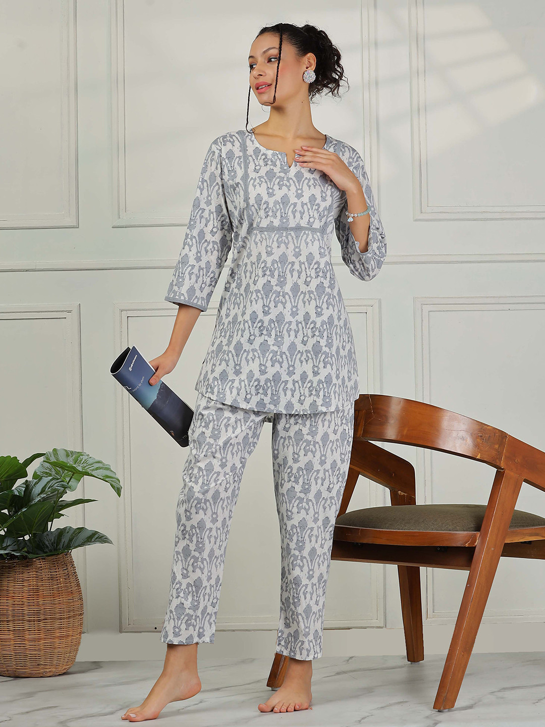 9shines Label Women Printed Pure Cotton Night Suit