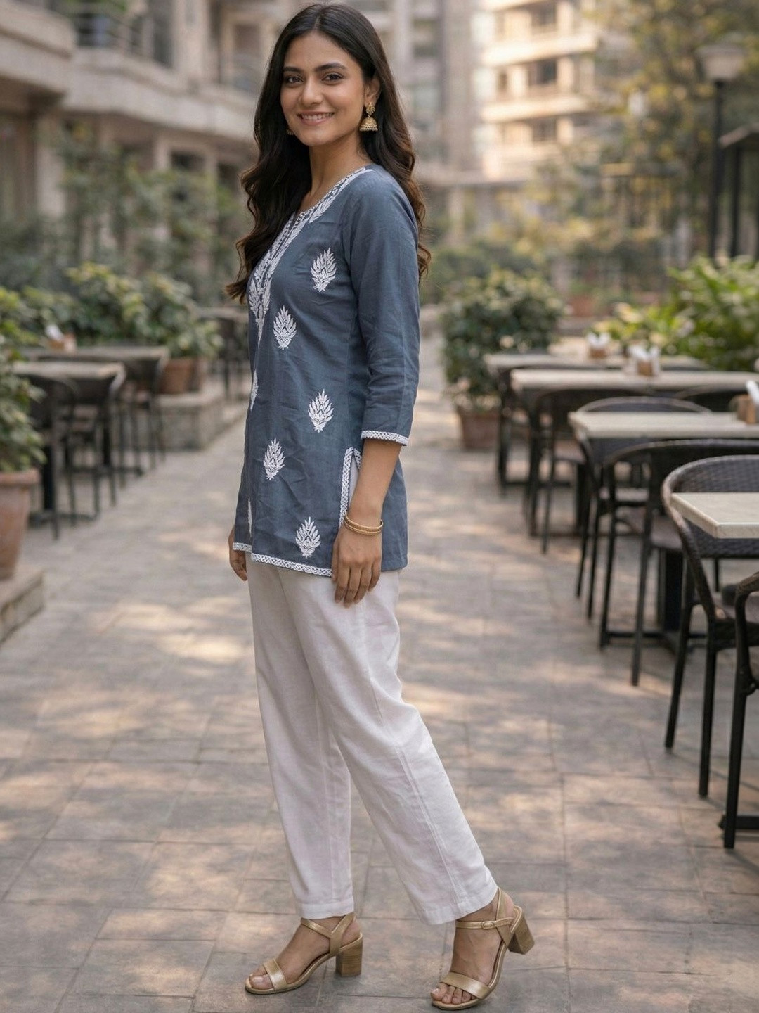ZIVRAA Embroidered Thread Work Thread Work Kurti