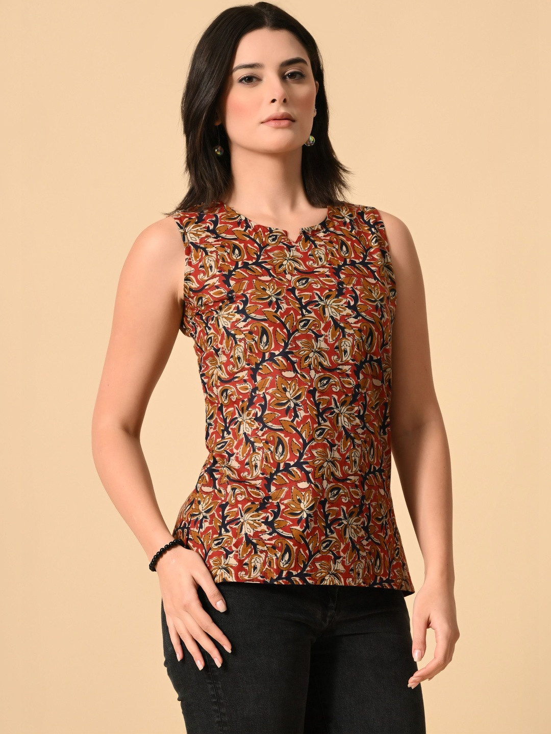 Sangria FUZN Women Print Sleeveless short Round neck Top