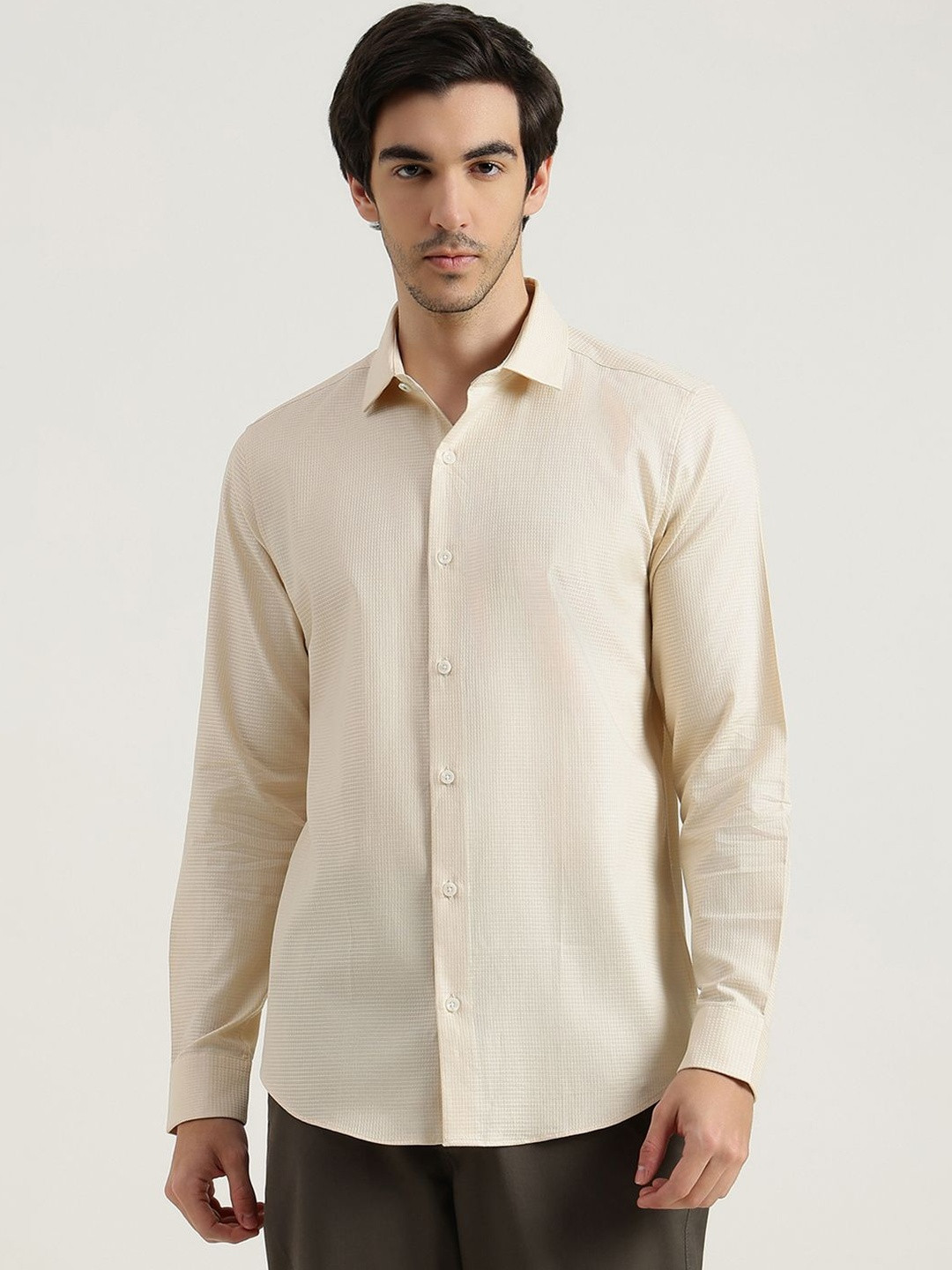 United Colors of Benetton Regular Fit Semi-cutaway Collar Solid Shirts