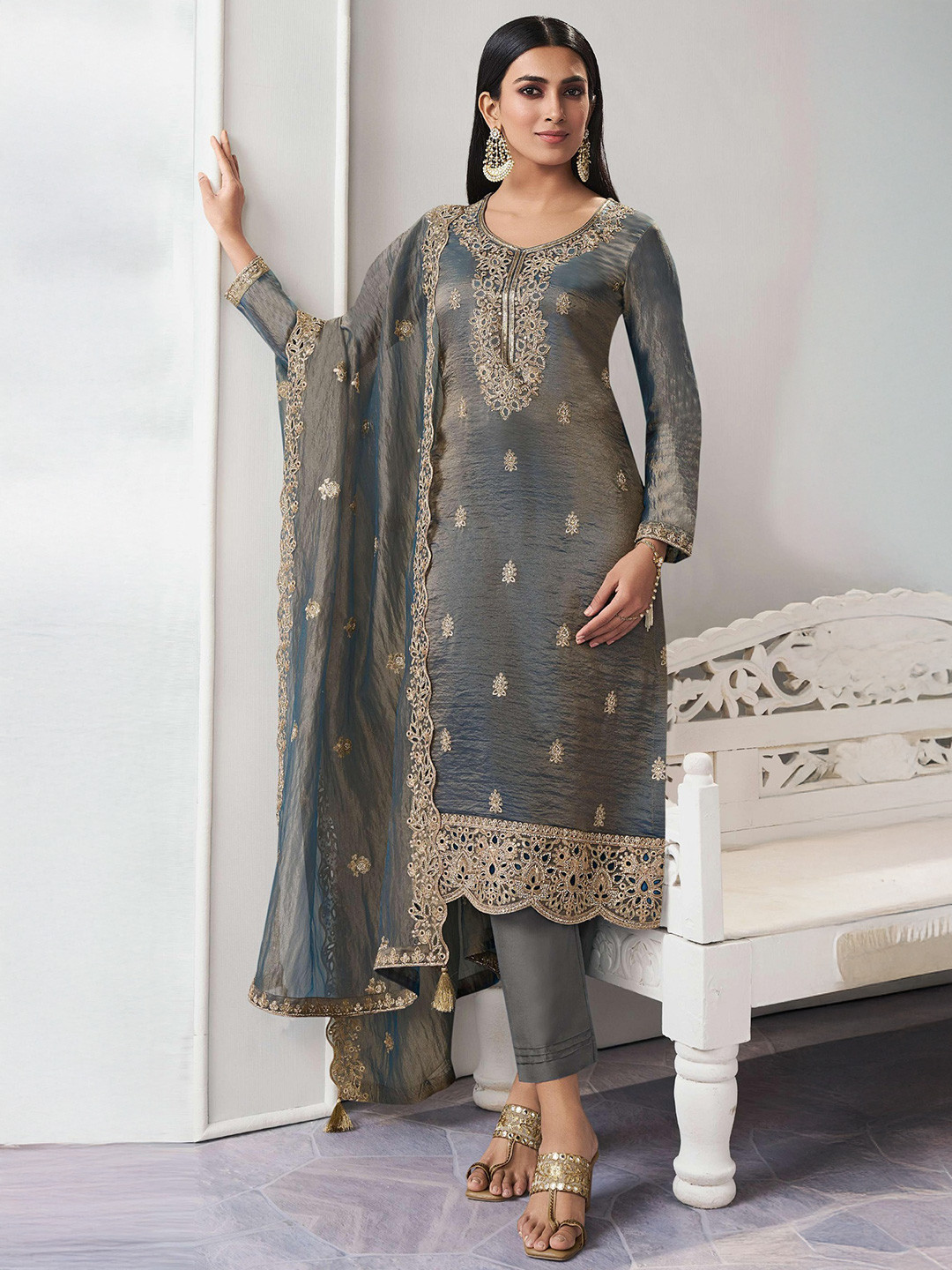 ZONFAB Women Ethnic Motifs Embroidered Regular Thread Work Kurta with Trousers & With Dupatta