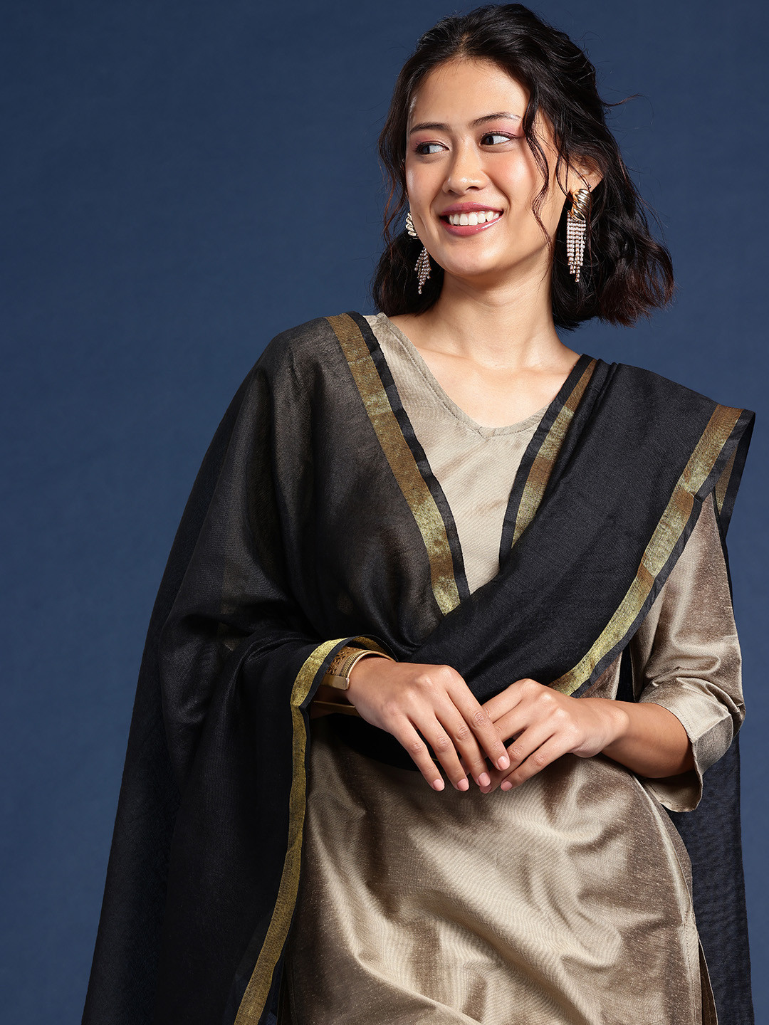 Taavi Woven Design Handloom Dupatta