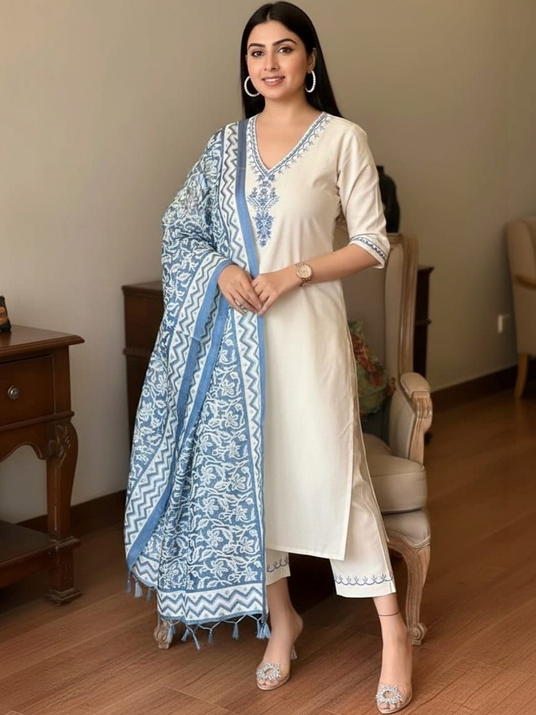 TIBAKKDI Women Embroidered Regular Sequinned Pure Cotton Kurti with Trousers & With Dupatta