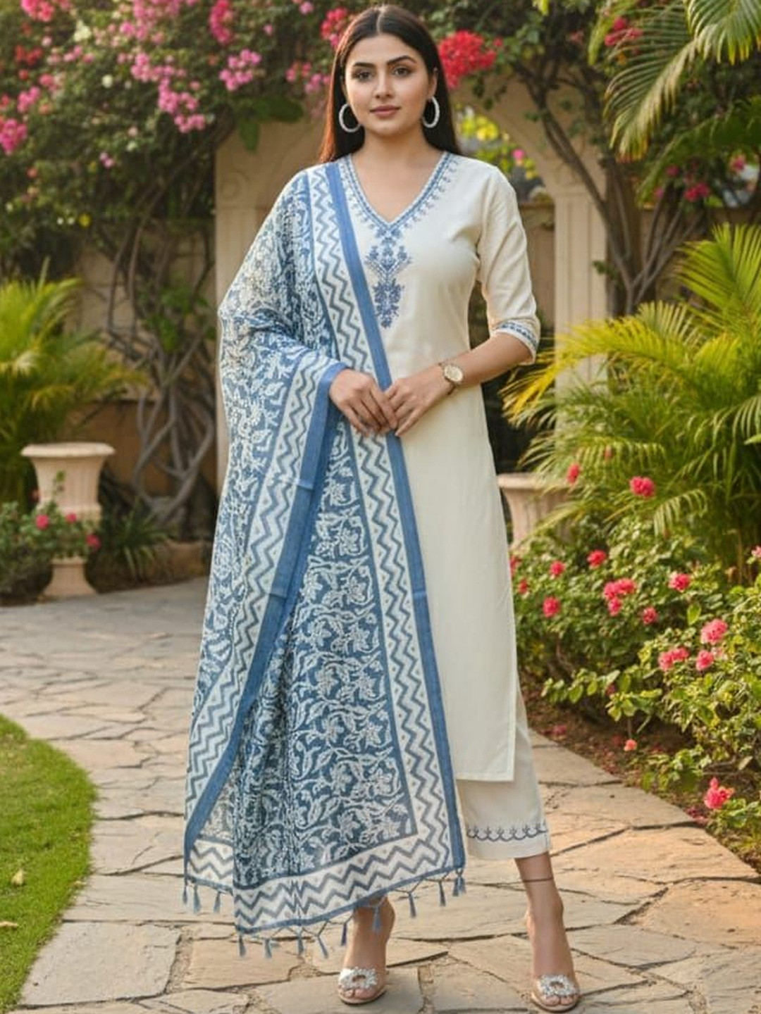 TIBAKKDI Women Embroidered Regular Sequinned Pure Cotton Kurti with Trousers & With Dupatta