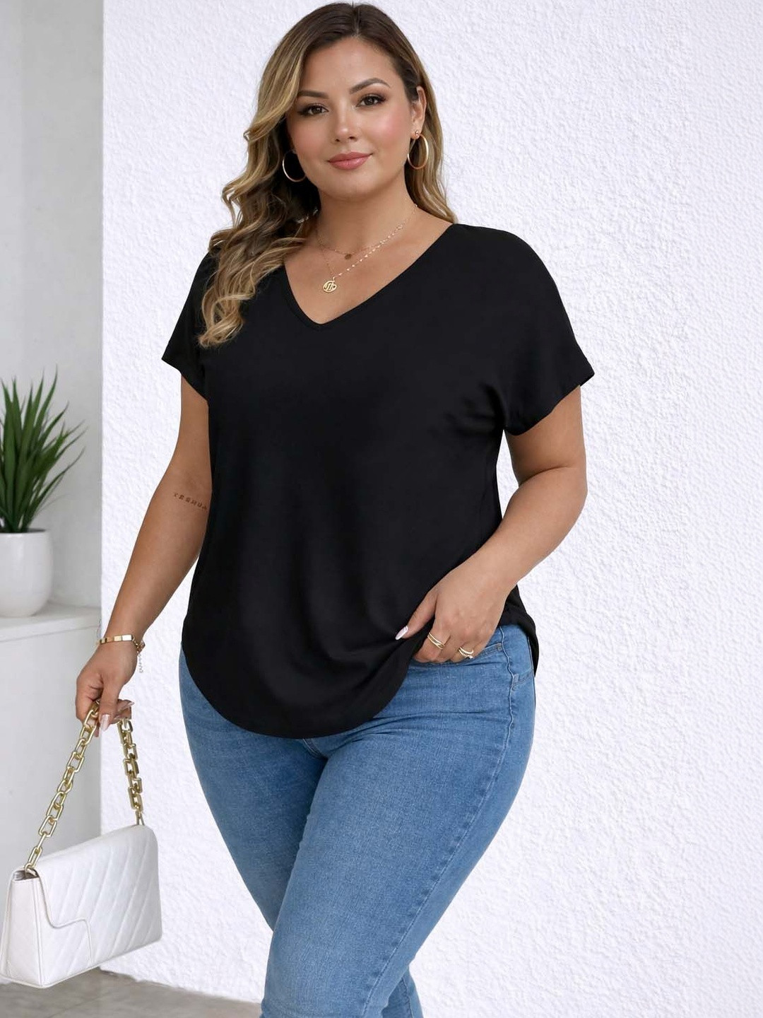 CURVE BY KOTTY Women V-Neck Relaxed Fit Casual Everyday Top