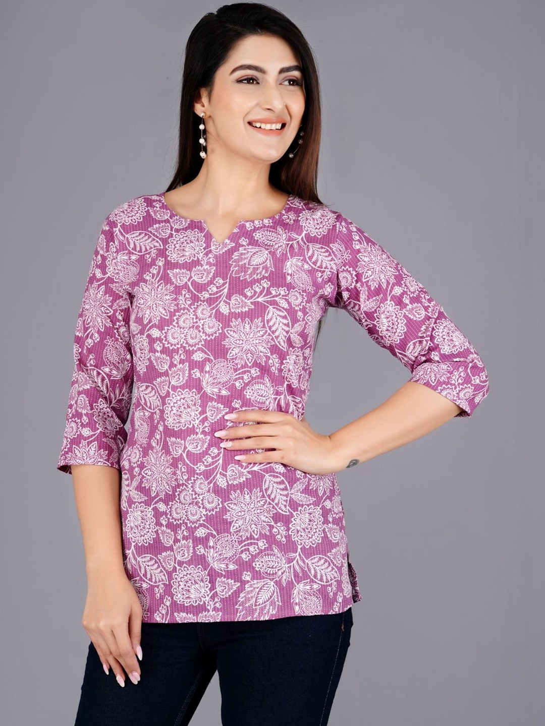 Visaru Floral Printed V-Neck Kurti