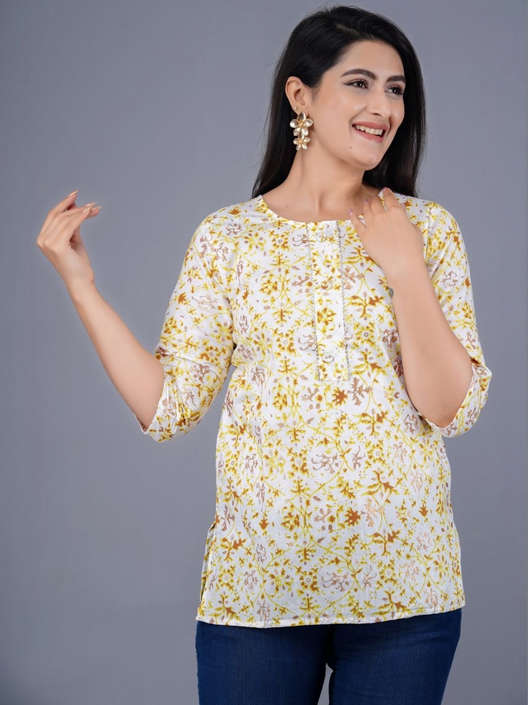 Visaru Floral Printed V-Neck Kurti