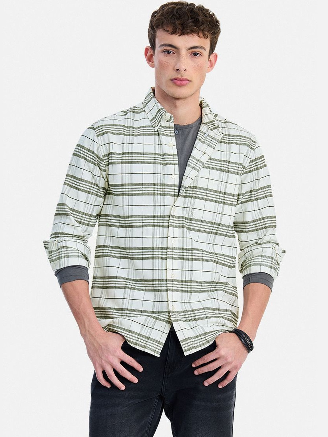 Snitch Off White Checks Shirts