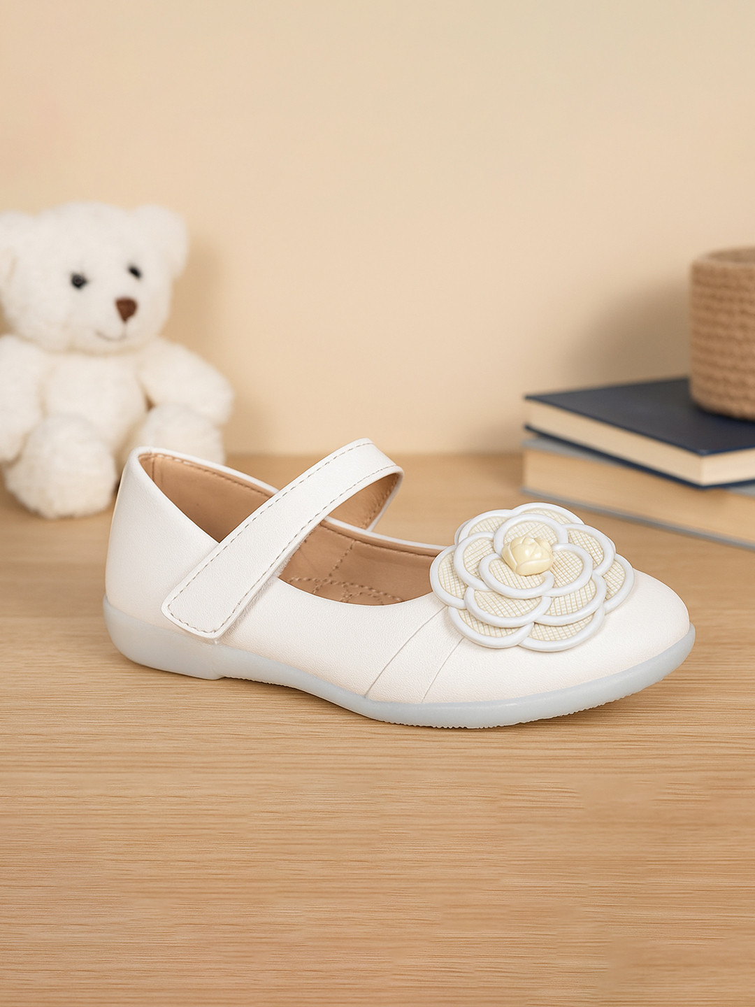Footpedia Girls Bows Flats