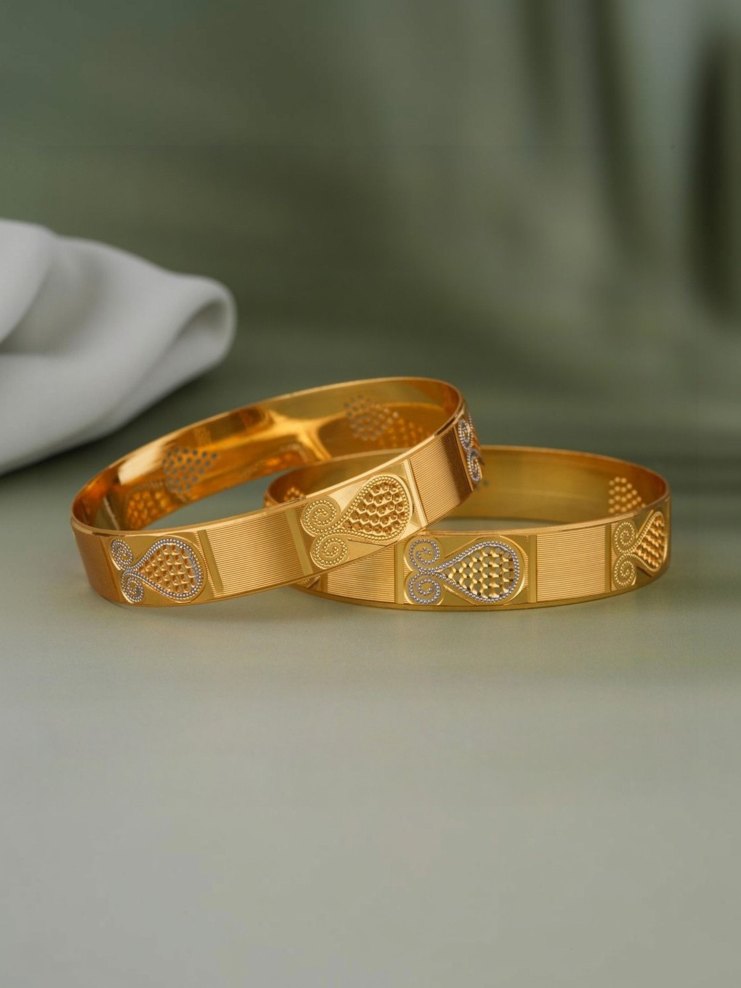 DIVASTRI Set of 2 Gold-Plated Temple Bangles