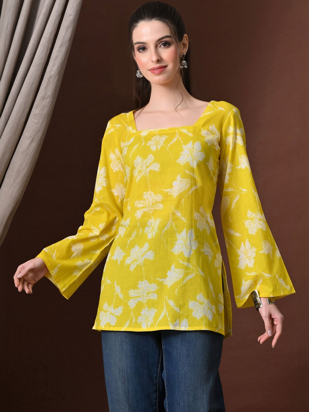 SANGOURI Floral Printed Square Neck Kurti