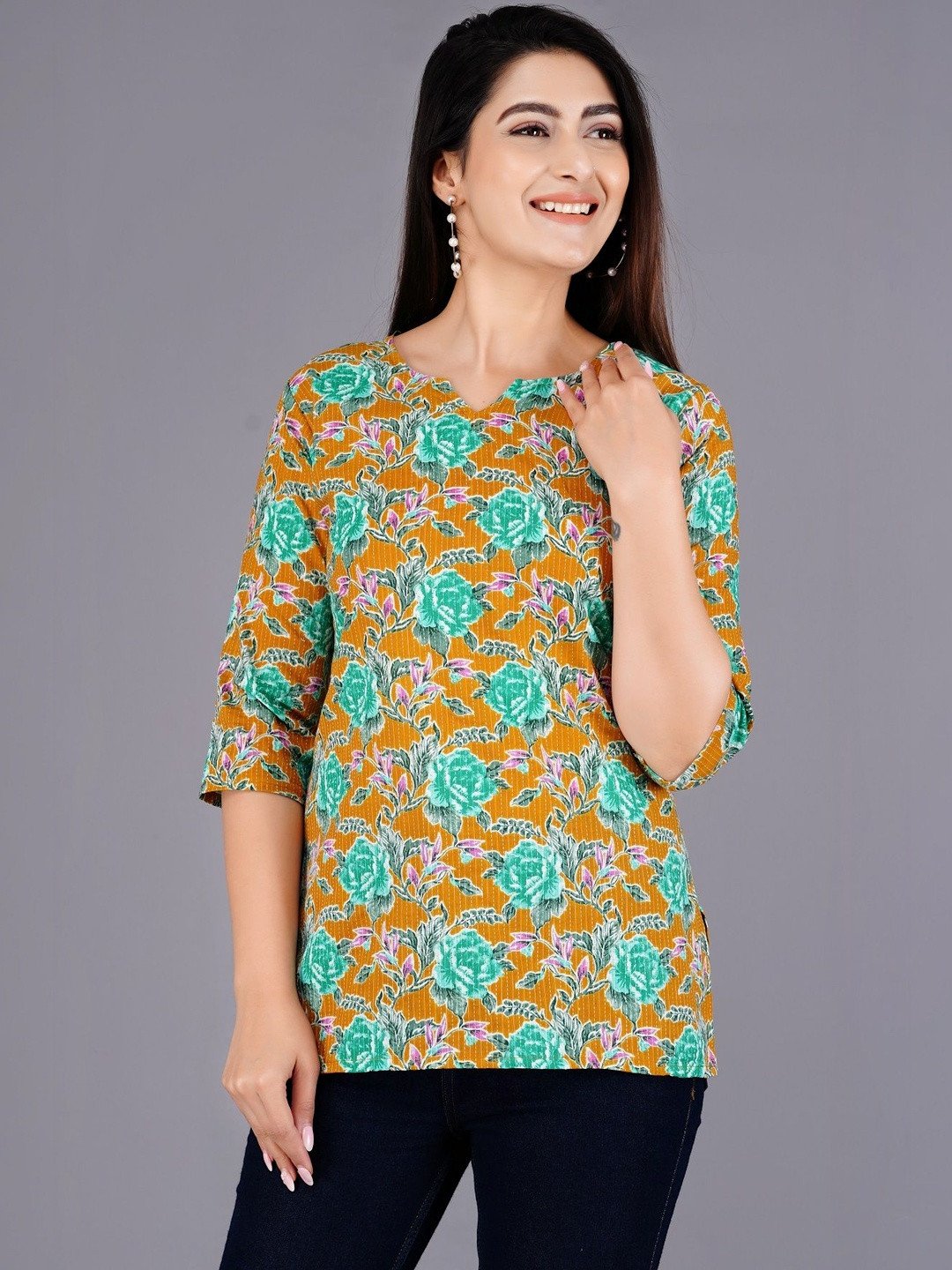 Visaru Floral Printed V-Neck Kurti