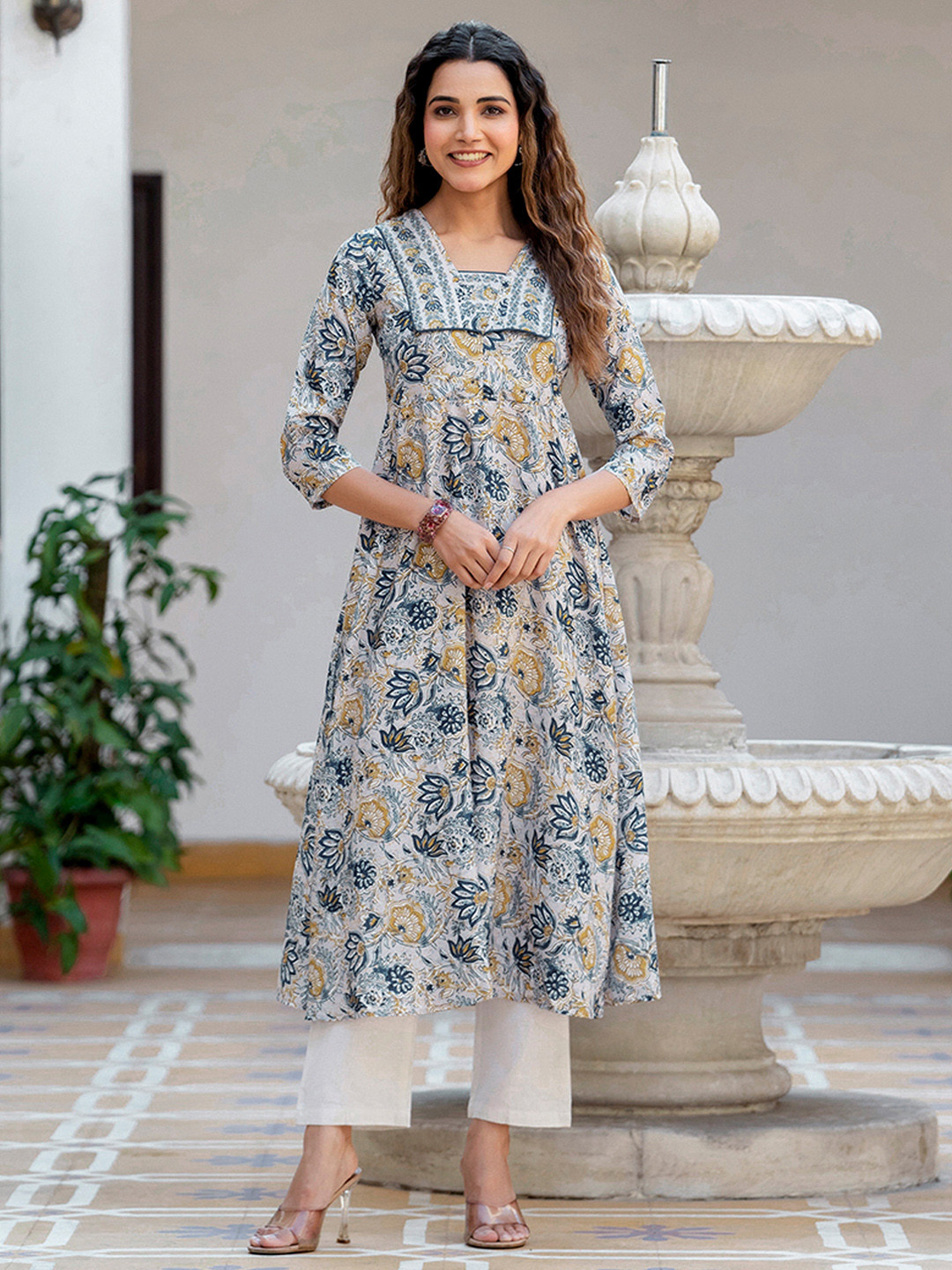 Navlik Floral Printed Boat Neck Kurti