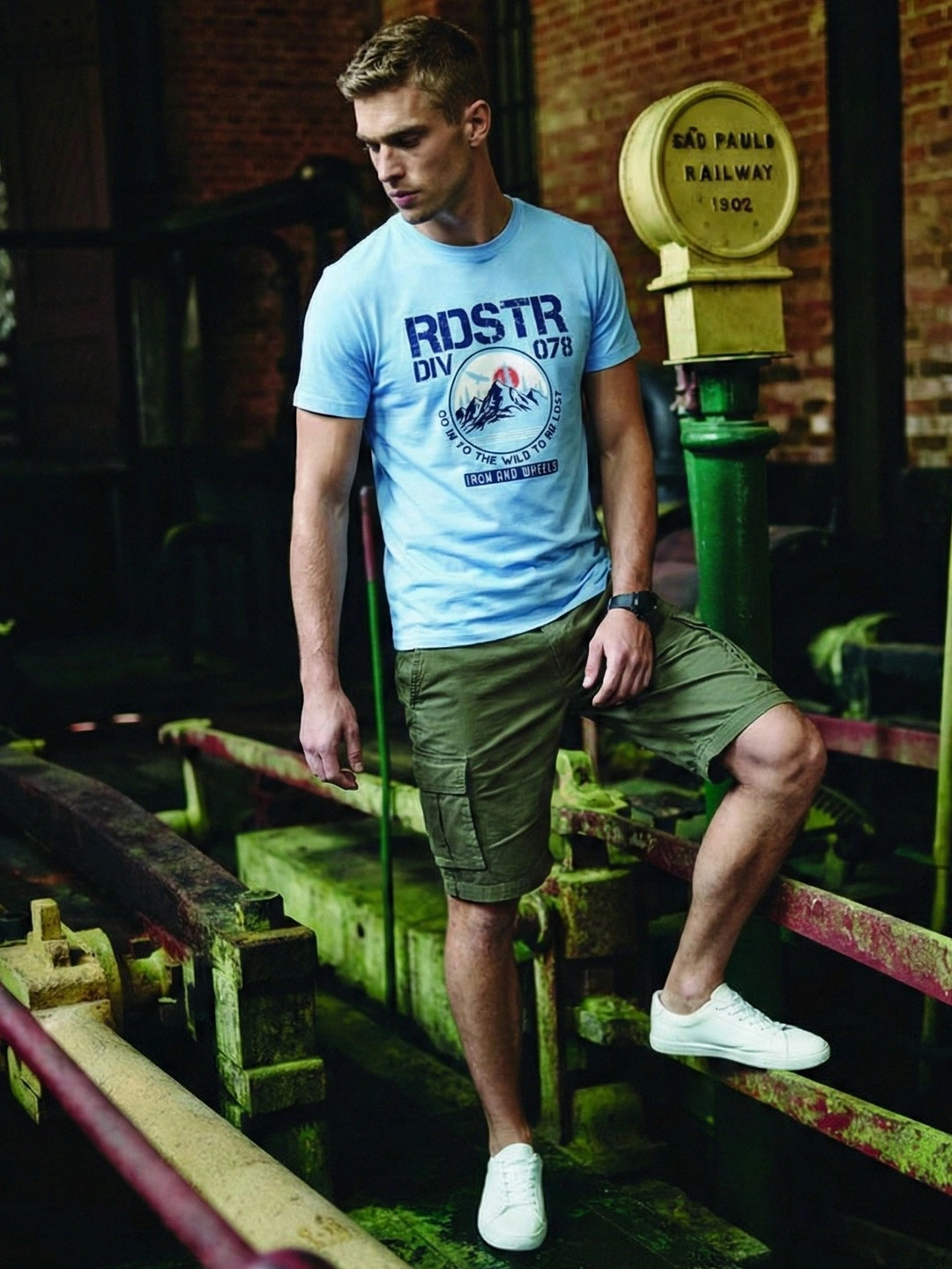 The Roadster Lifestyle Co Graphic Printed Cotton T-Shirt