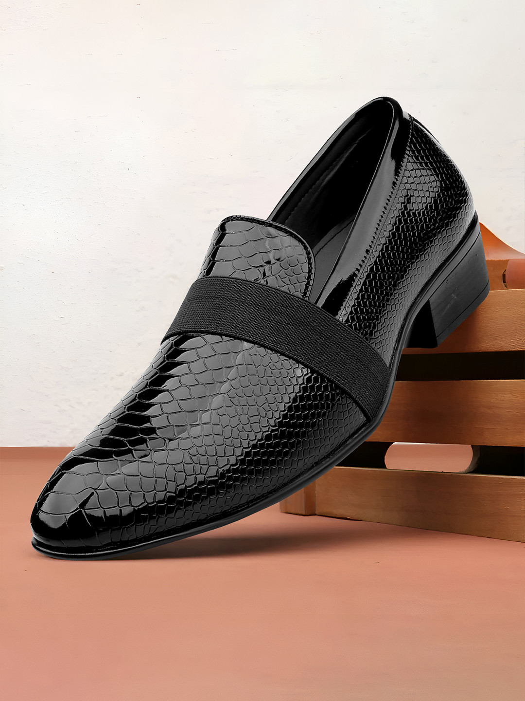 Bxxy Men Solid Synthetic Patent Regular Mojaris