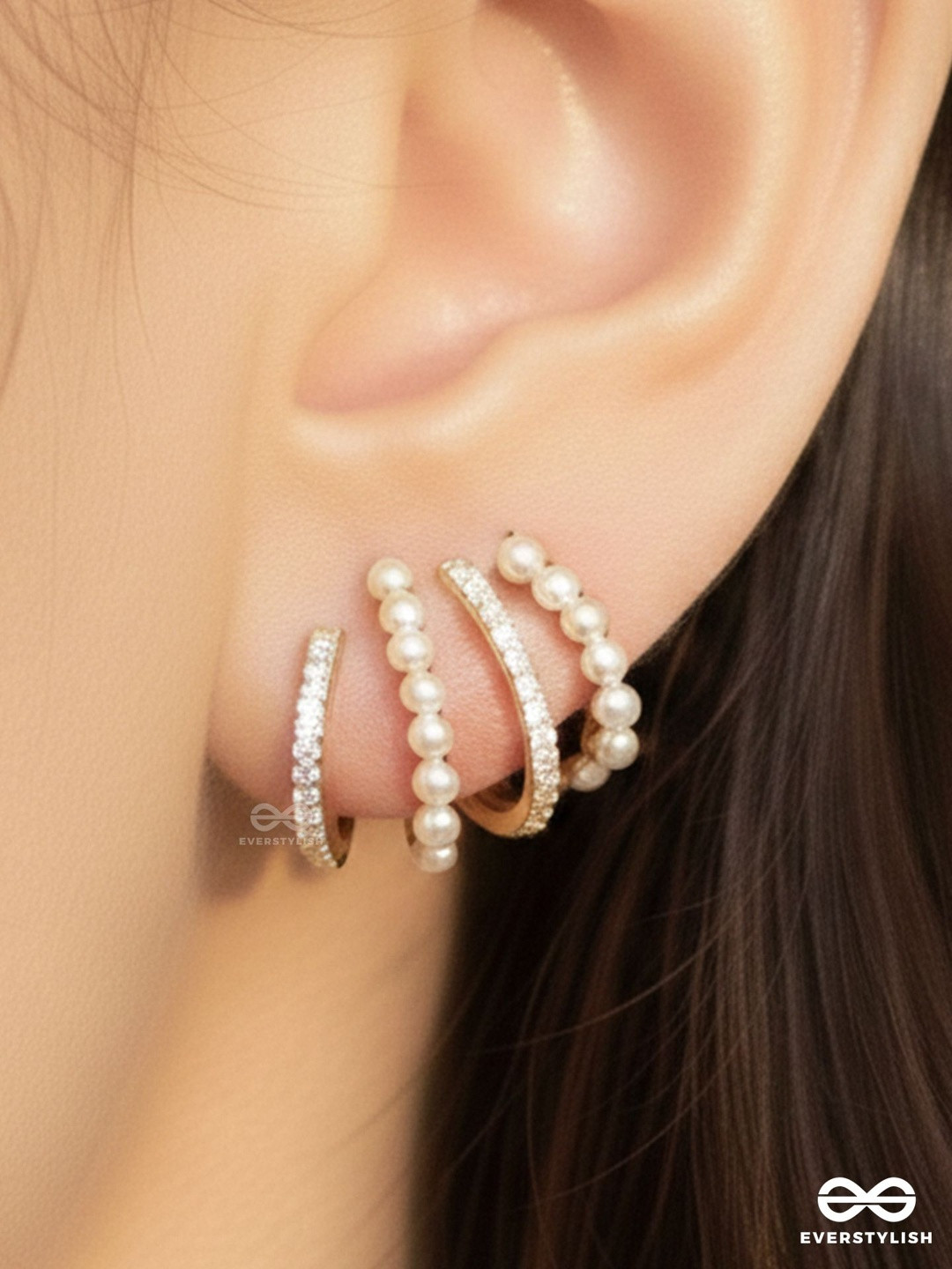 EVERSTYLISH Geometric Studs Earrings