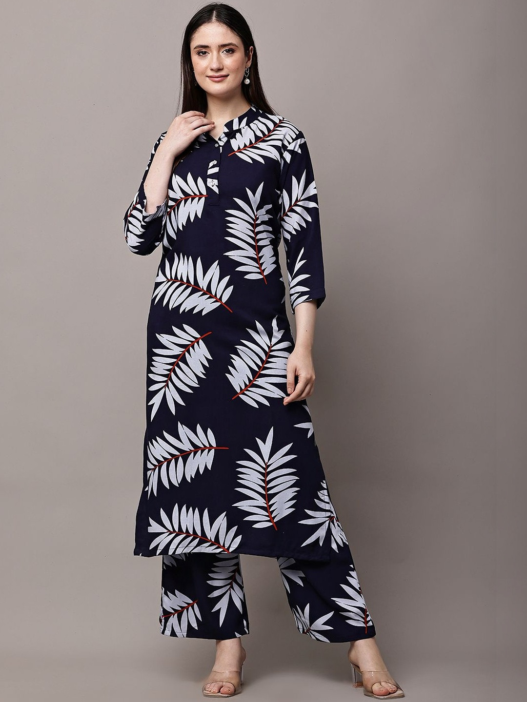Hrikshika Fashion Women Printed Regular Mirror Work Kurta with Trousers
