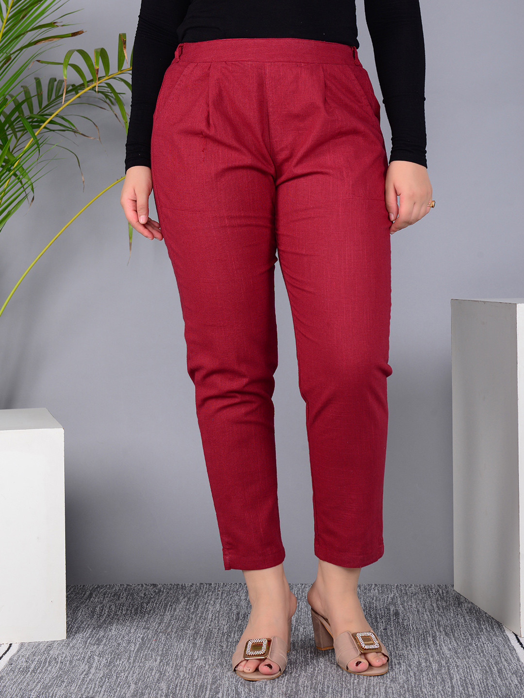 Ashvy Women Relaxed Straight Leg Slim Fit Pleated Trousers
