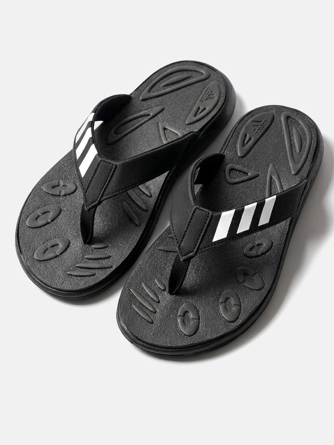 ADIDAS Unisex Textured Slip-On Flip Flops