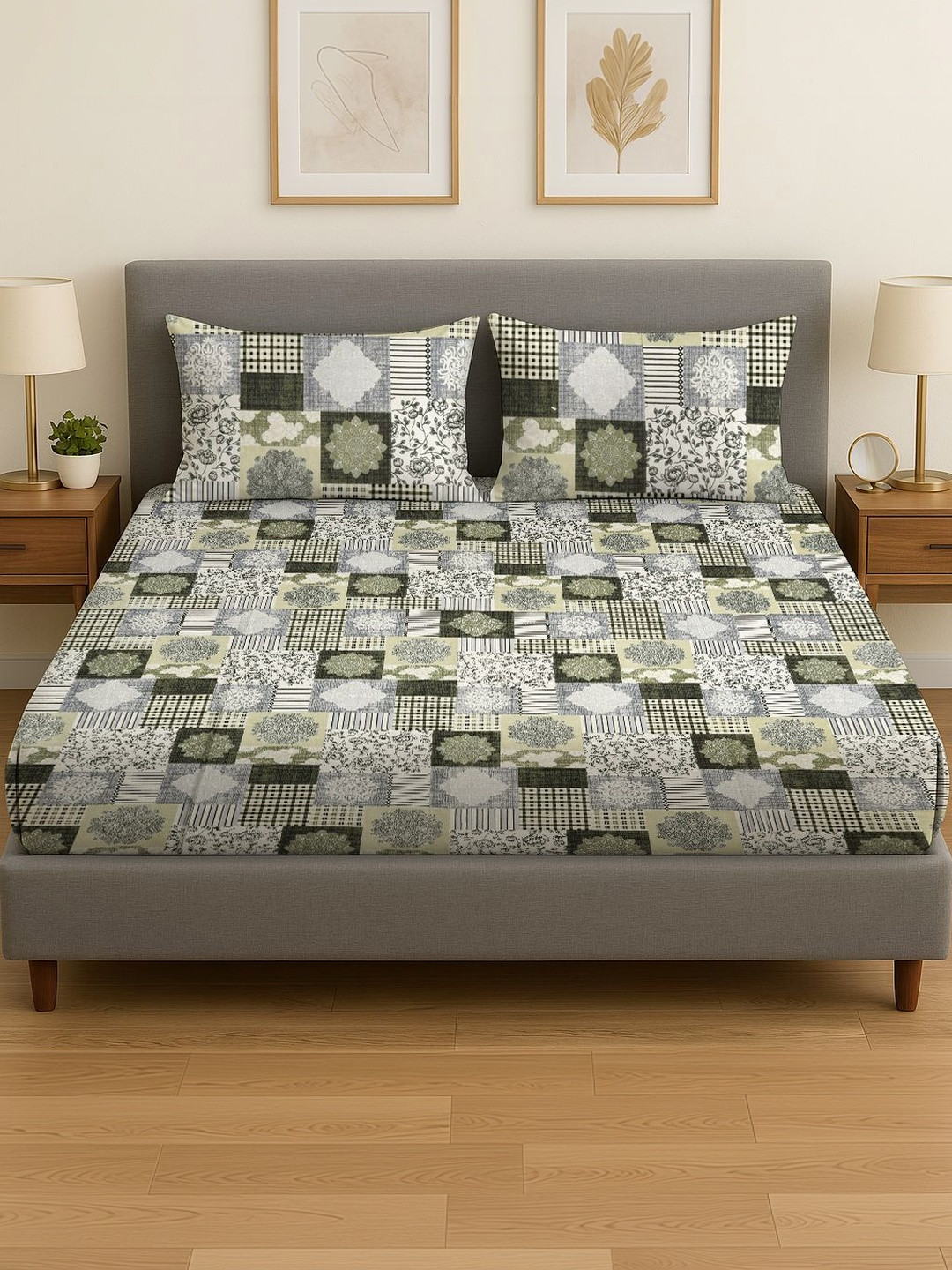 Spangle Green King Bedsheet with 2 Pillow Covers