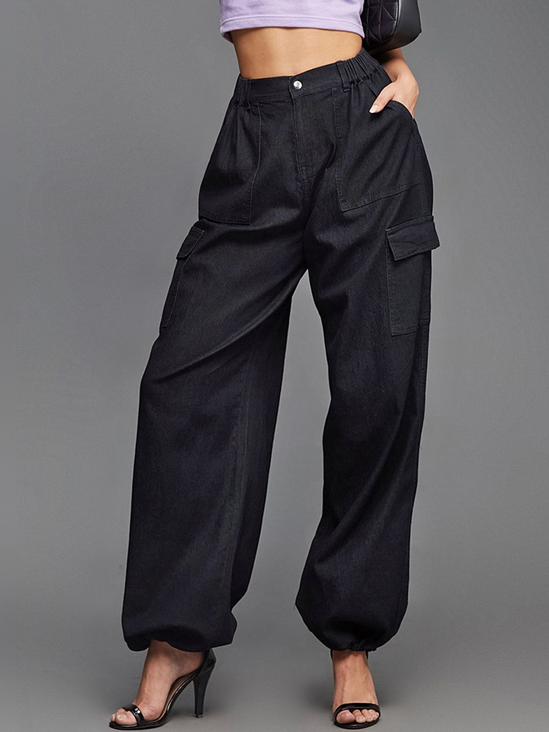 Miss Chase Women Black Straight-Fit Stretchable Light Weight Denim Parachute Pants