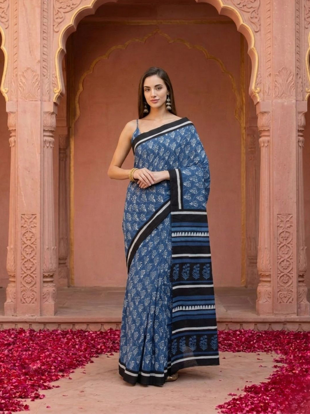 Geroo Jaipur Ethnic Motifs Printed Pure Cotton Bagru Saree