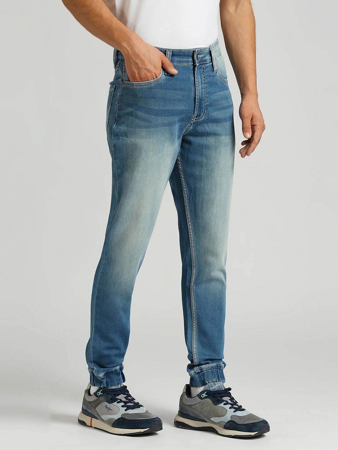 Pepe Jeans Men Tapered Fit Clean Look Heavy Fade Stretchable Jeans