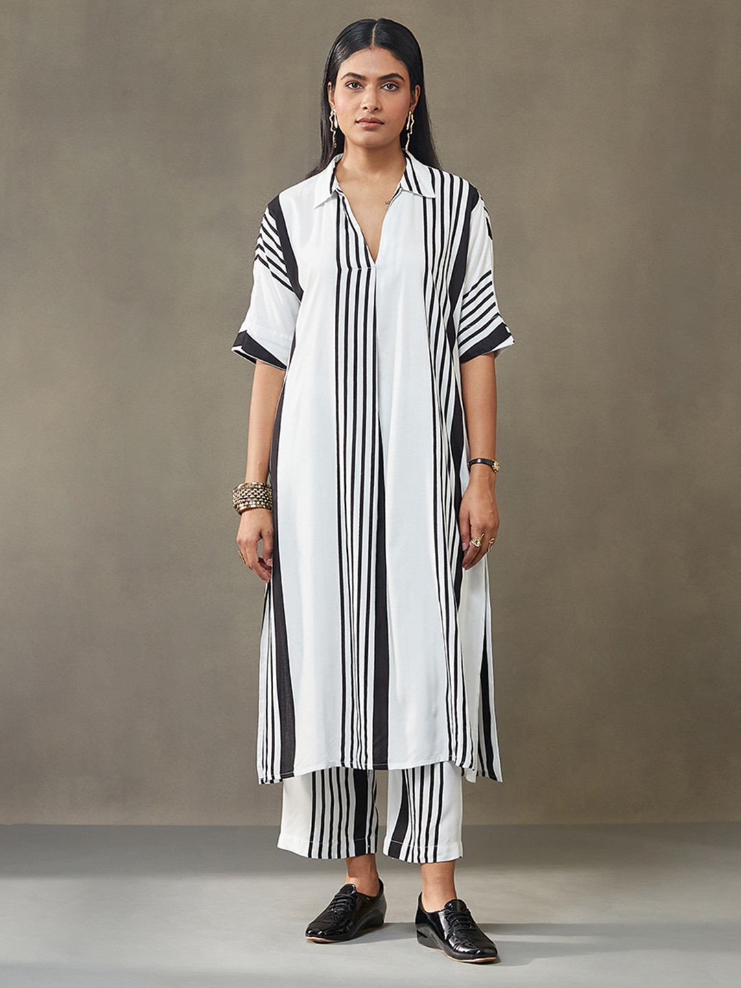 Navibhu Women Printed Smart Office Kurta with Trousers