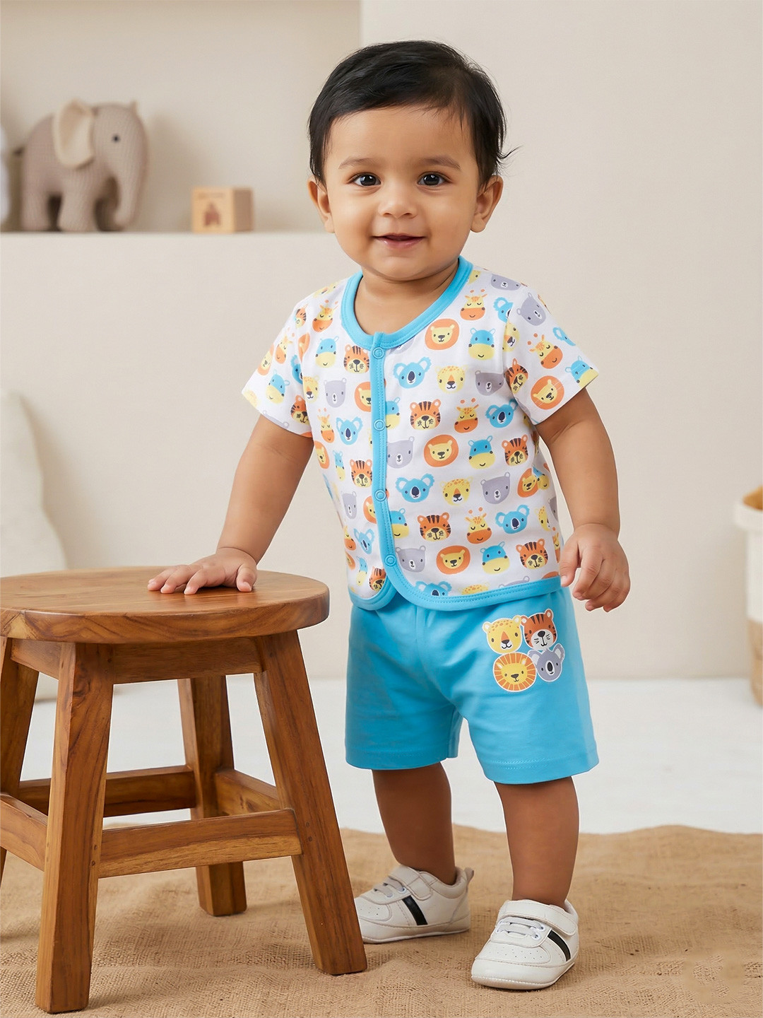 MeeMee Kids Printed Shirt with Shorts Clothing Set