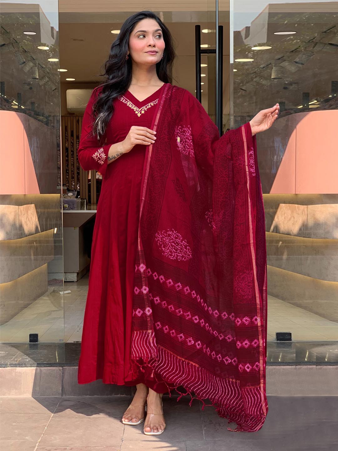 Aaghnya Women Ethnic Motifs Regular Thread Work Kurta with Pyjamas & With Dupatta