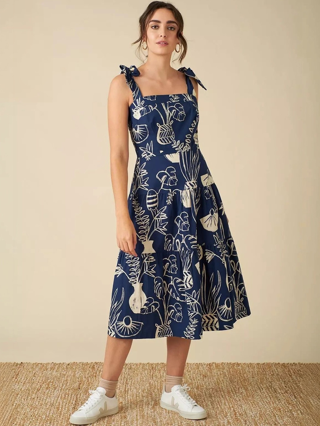 PIMU Square-neck Maxi Dress Green Graphic Print Dresses