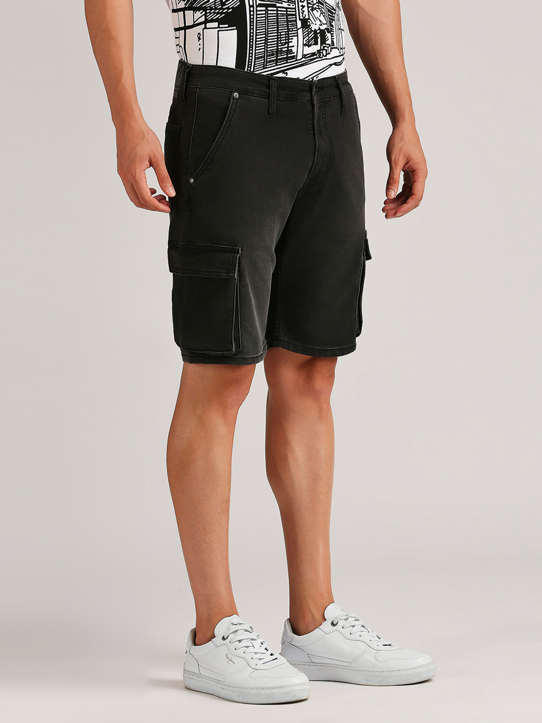 Pepe Jeans Men Mid Rise Cargo Shorts