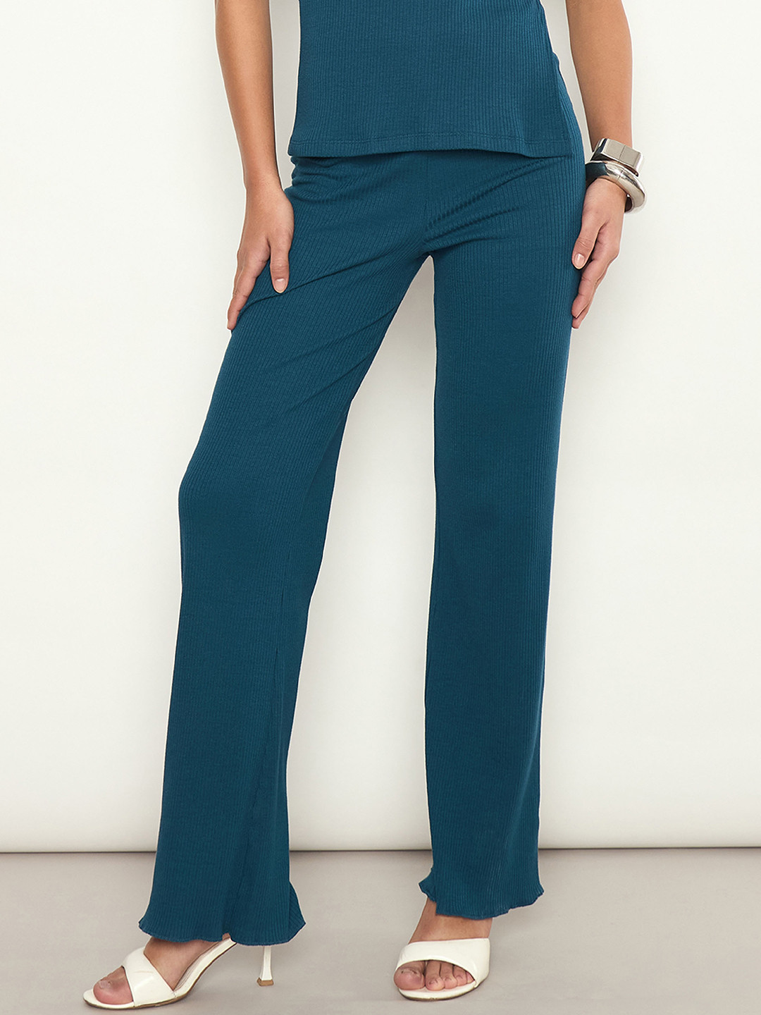 SASSAFRAS Women Straight Fit Trousers