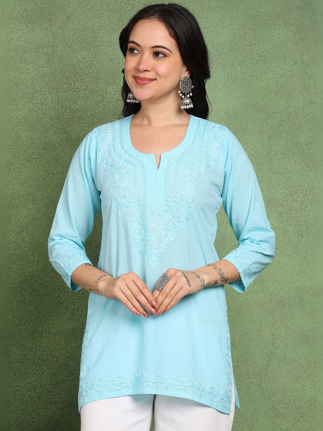 RANGAA NAWAAB Women Embroidered Chikankari Indigo Kurta