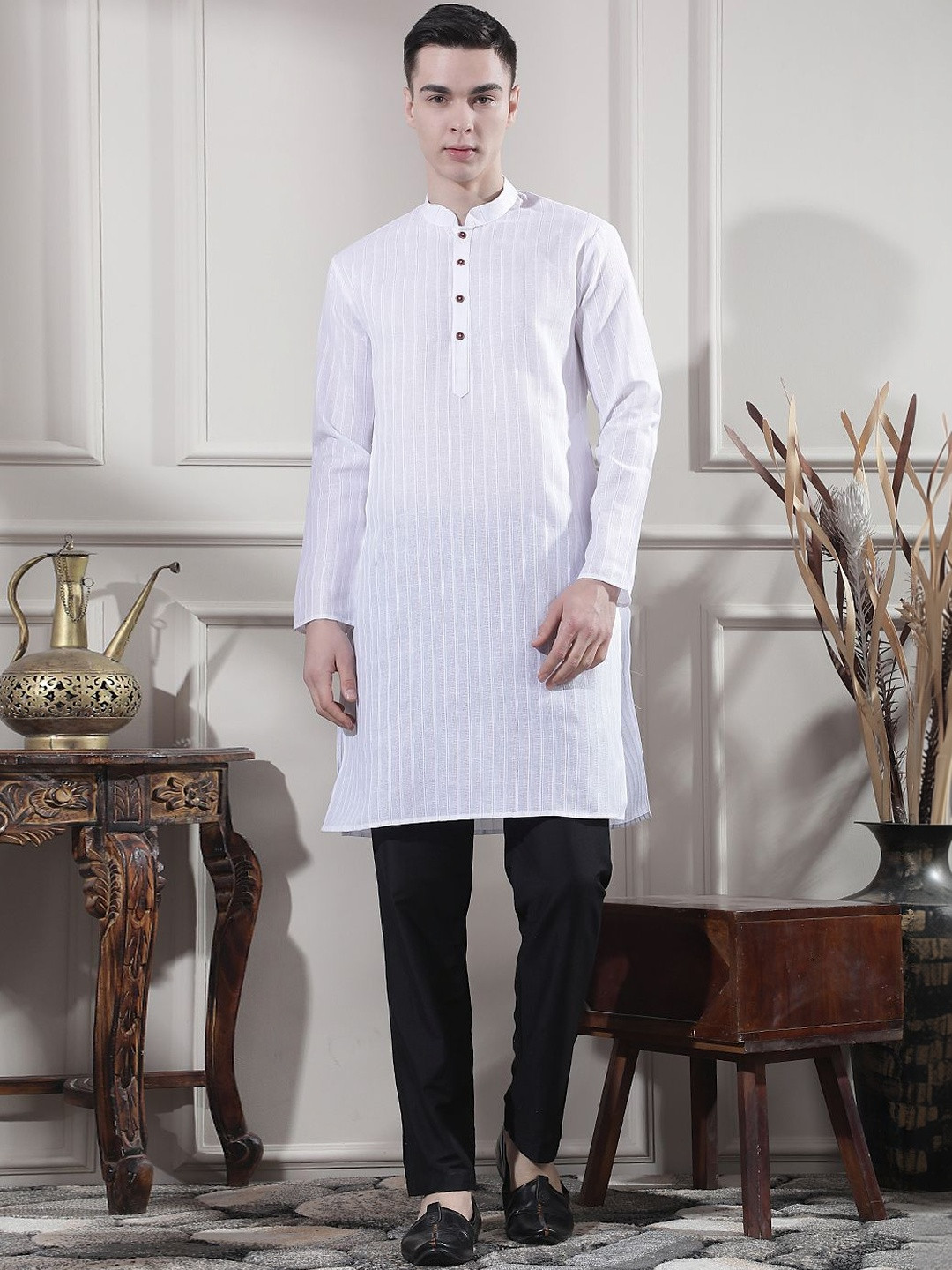 JUGG JUGG JEEYO Men Regular Kurta with Trousers