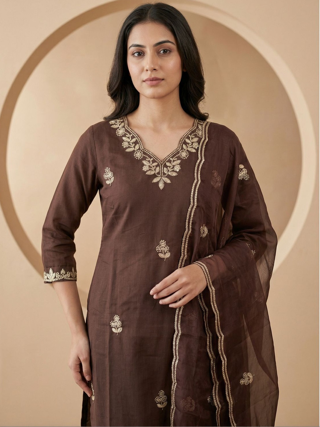 Anouk Mirage Women Ethnic Motifs Embroidered Regular Thread Work Kurta with Trousers & With Dupatta