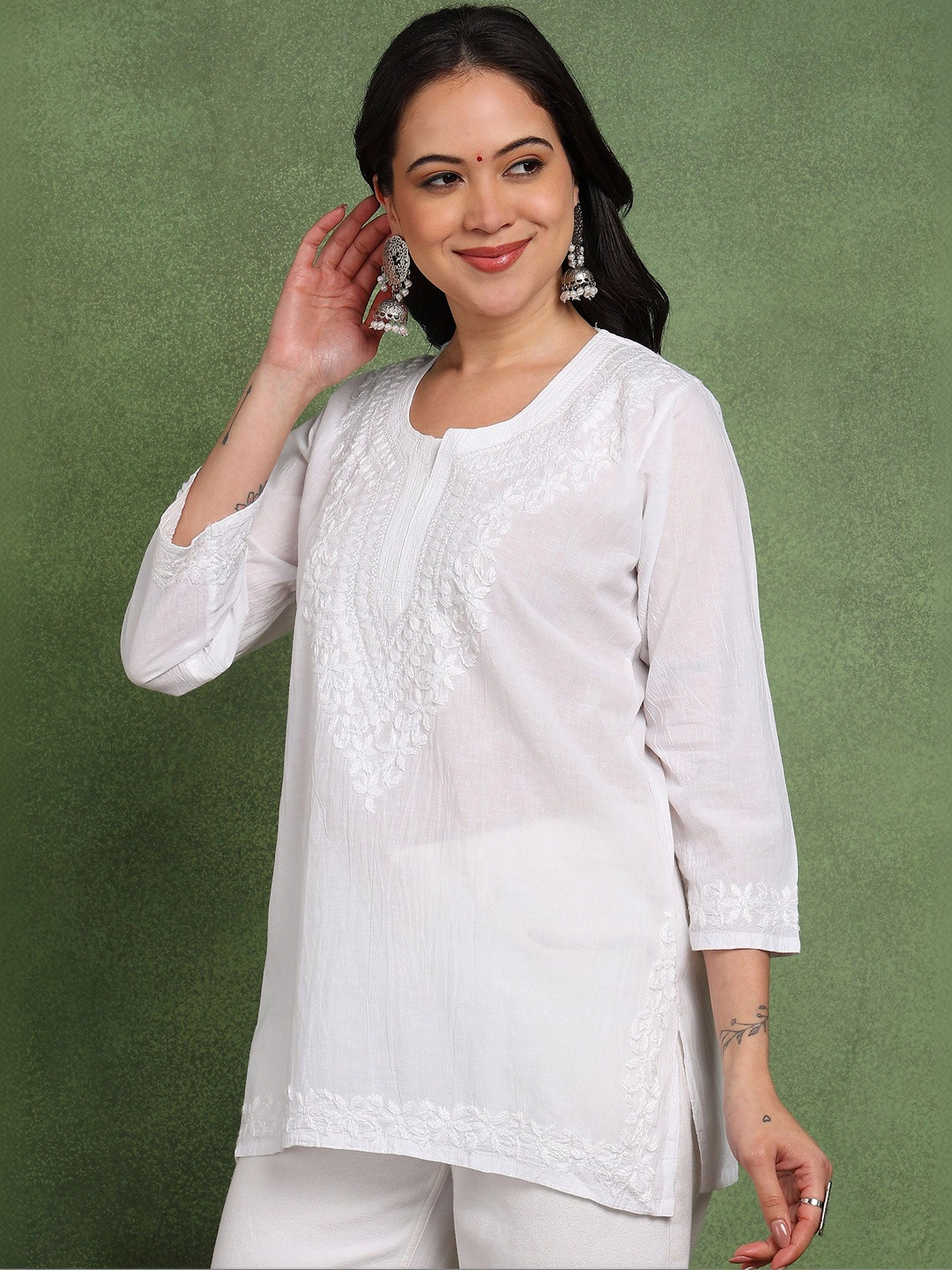 RANGAA NAWAAB Women Embroidered Chikankari Indigo Kurta