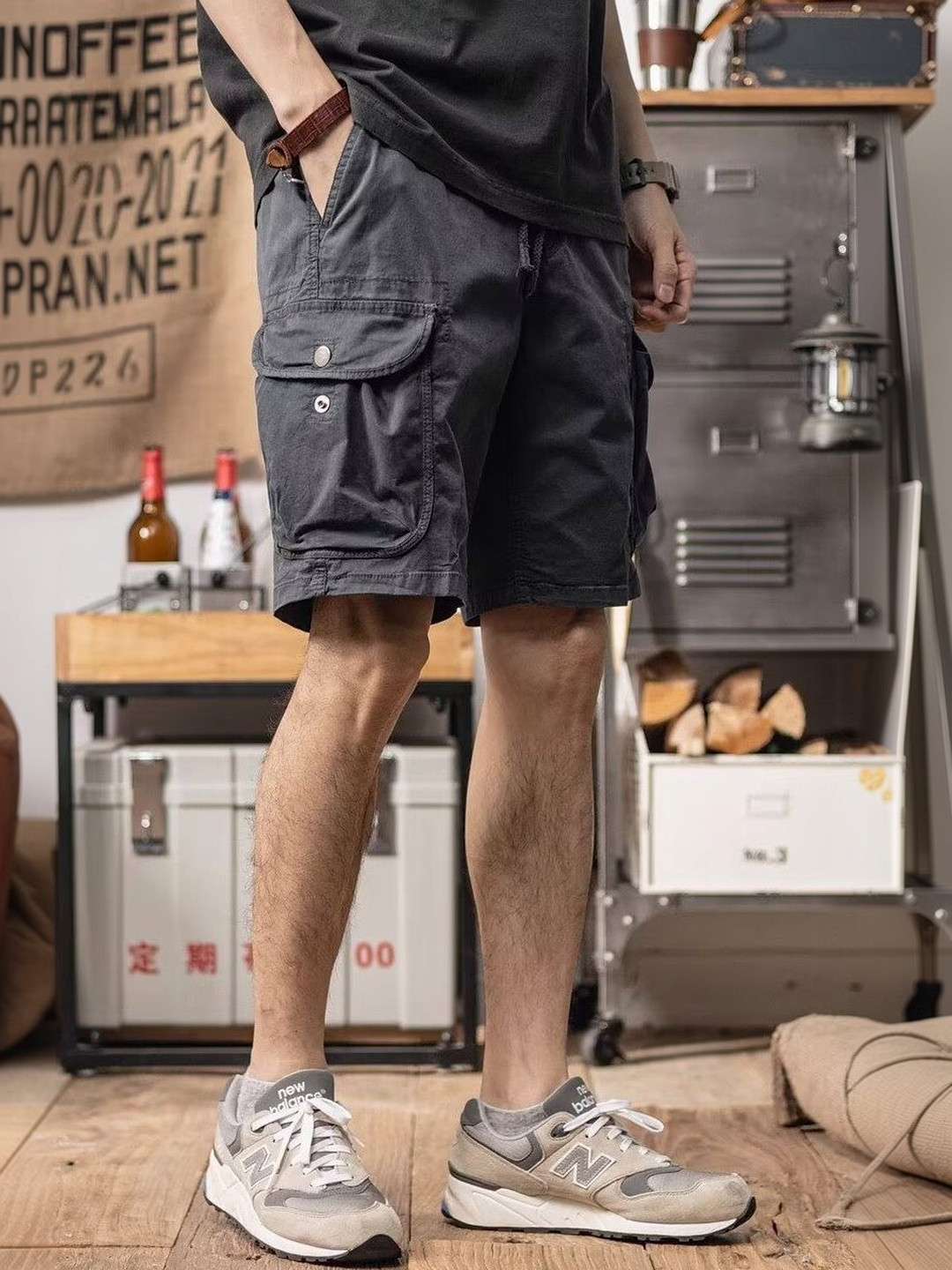 StyleCast x Revolte Men Mid-Rise Cargo Shorts