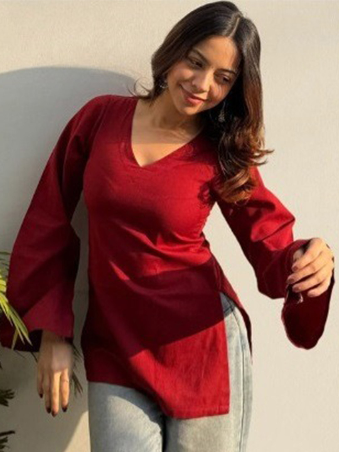 SAANVRA V-Neck Kurti