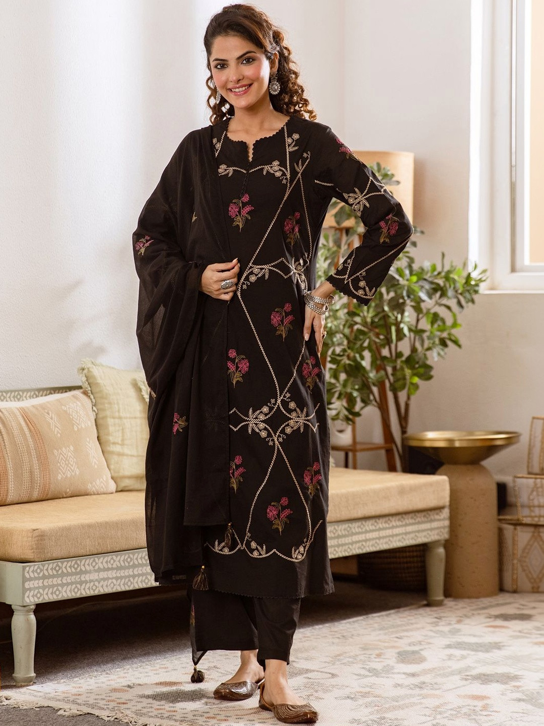 Indo Era Women Floral Embroidered Regular Thread Work Pure Cotton Kurta with Trousers & With Dupatta