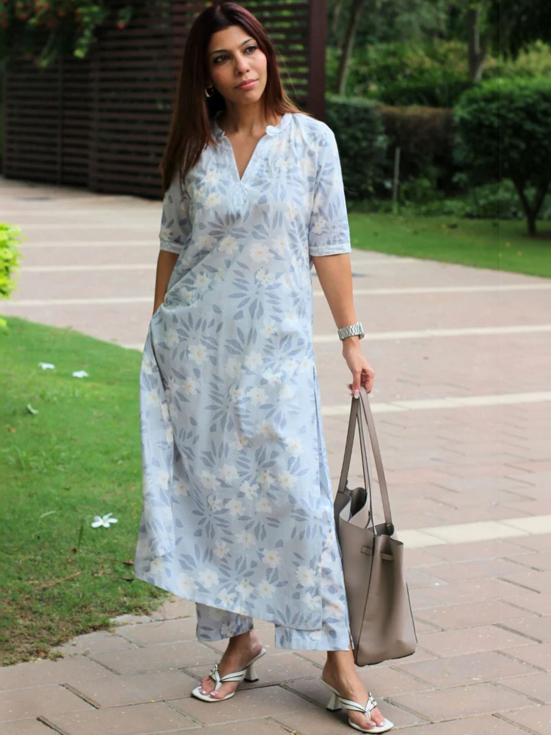 MYRIE Women Printed Regular Kurti with Trousers