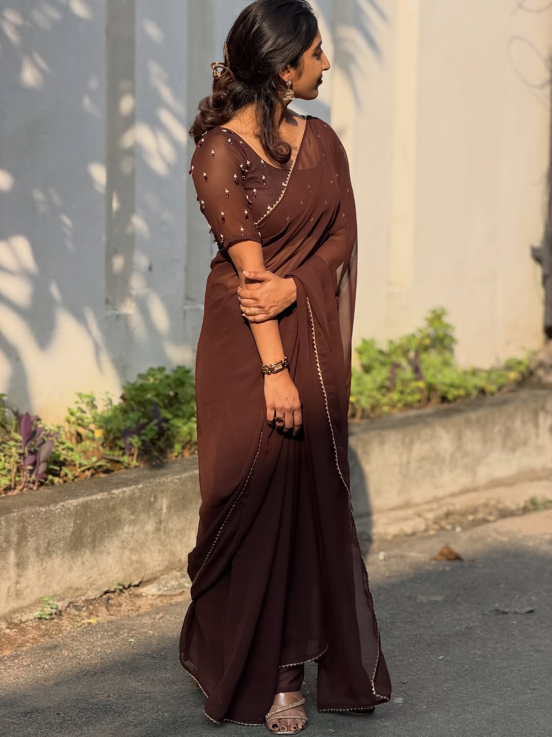 AQUILIQ Georgette Fancy Lace Border Handwork Blouse Sarees