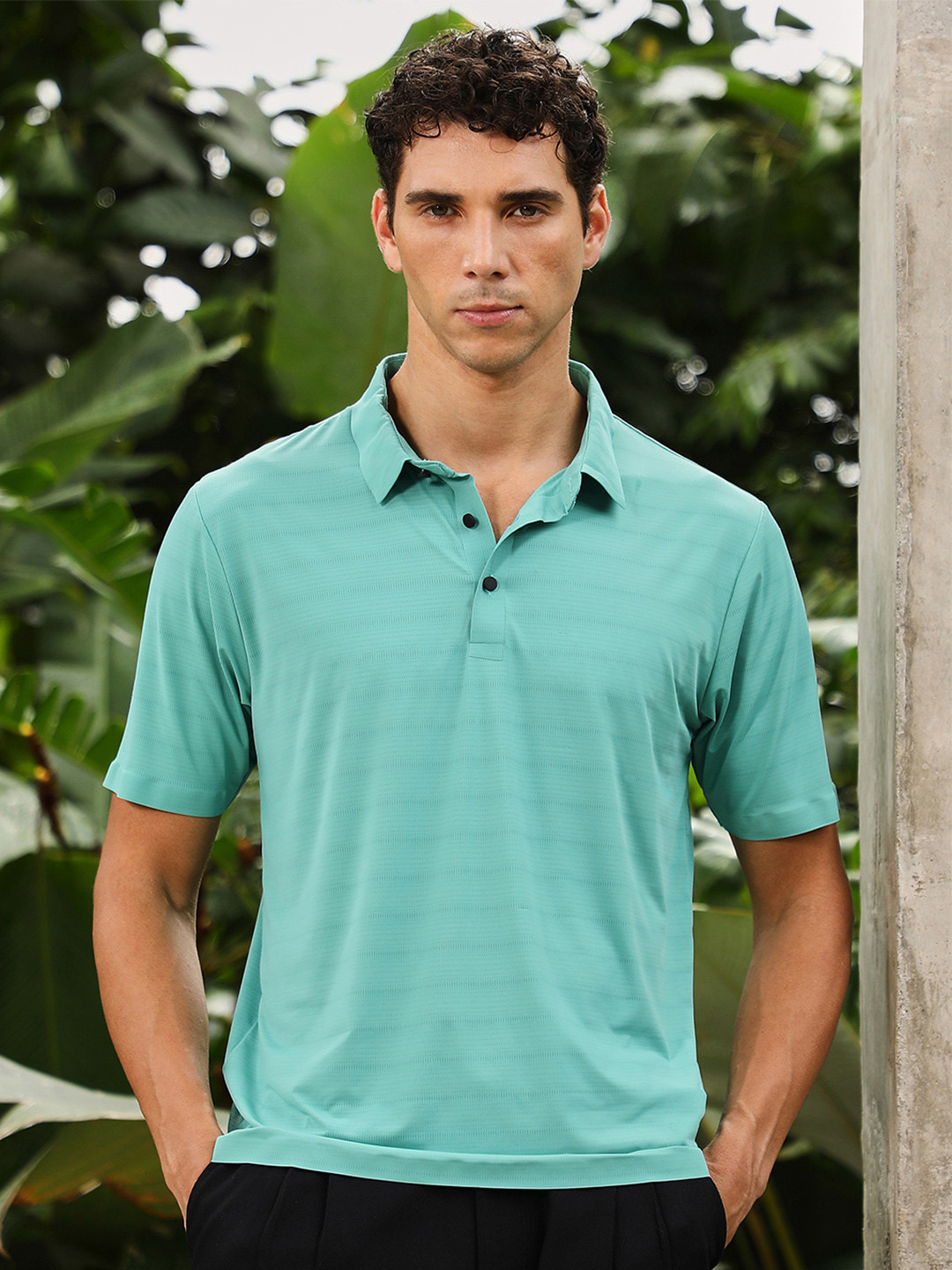CAHOOT Men V-Neck T-shirt
