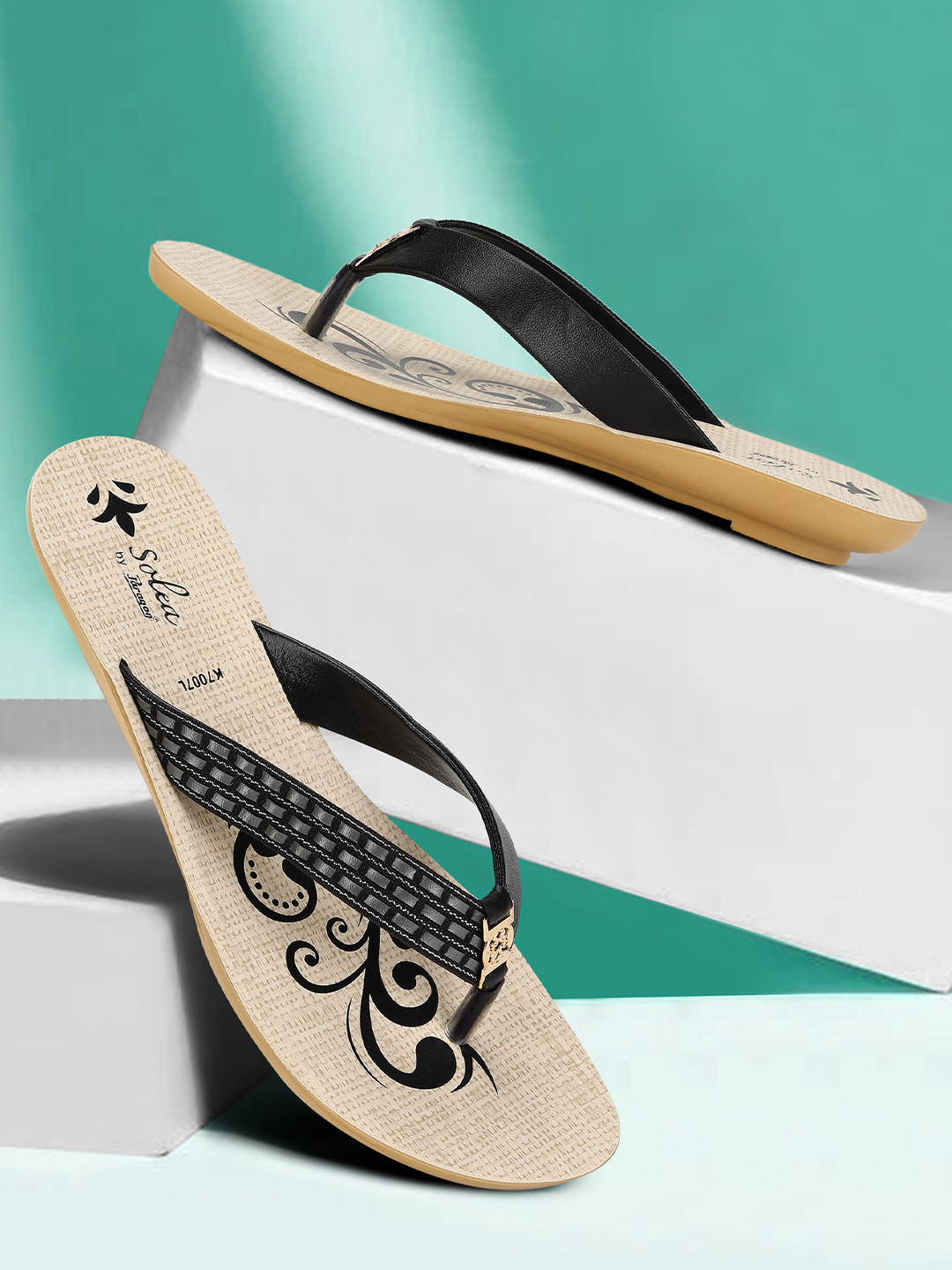 Paragon Women Black & Grey Self Design Thong Flip-Flops