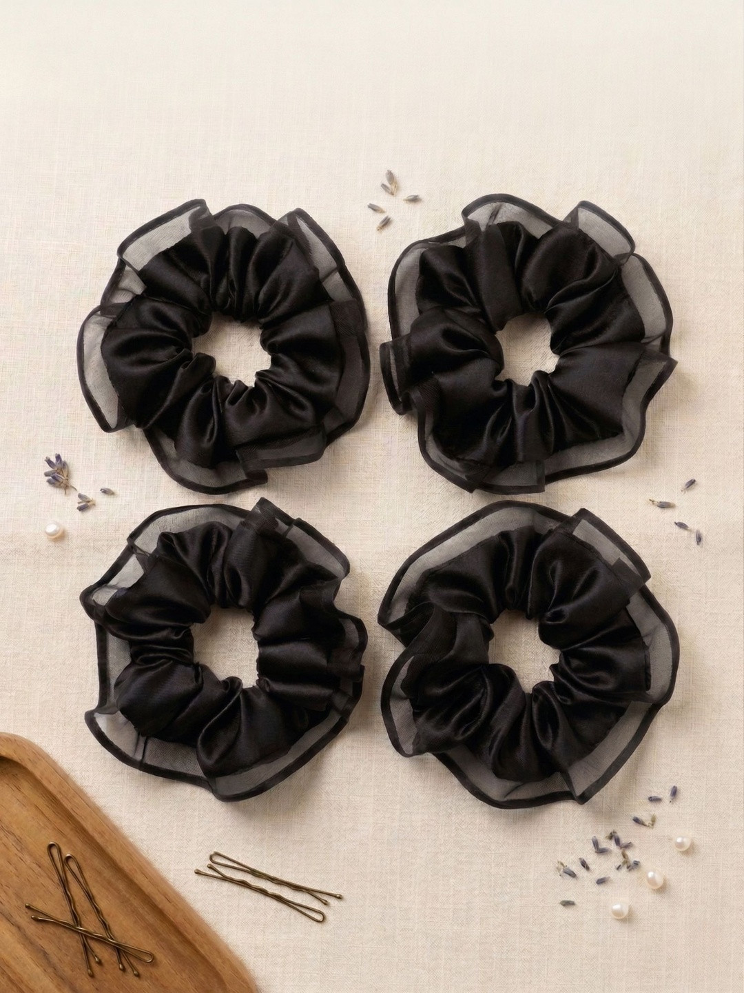 KIYUT Women Set of 4 Scrunchies