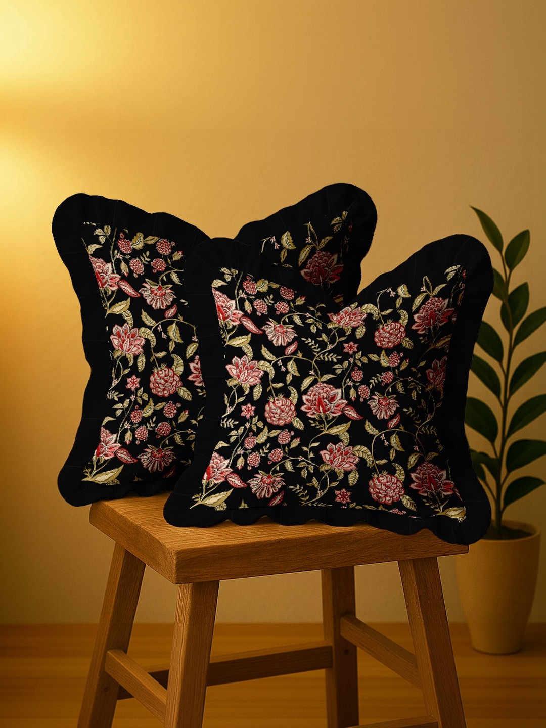Vargottam Black Set of 2 Square Cushion Covers